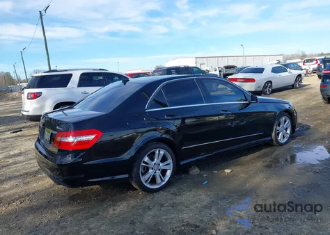 2013 Mercedes-Benz E 350 4Matic z USA, uszkodzony, nr VIN WDDHF8JB6DA734292